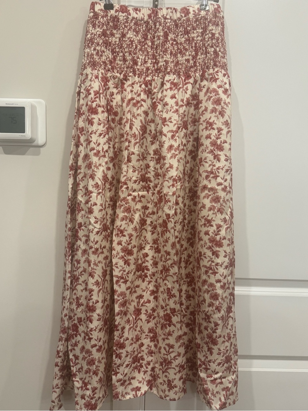 Tuckernuck Floral Smocked Midi Skirt Smoked Rose Ivory Size Small NWT - Picture 3 of 7